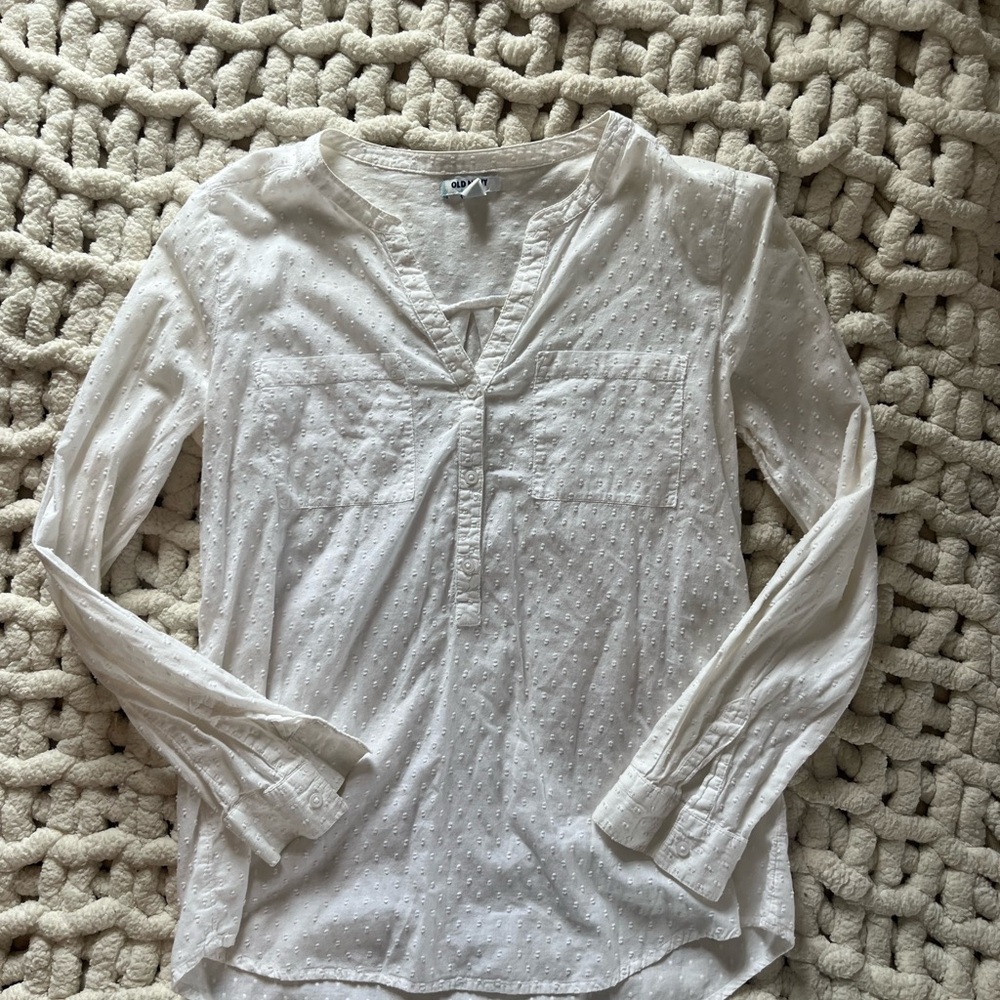 Old Navy white Textured button up top